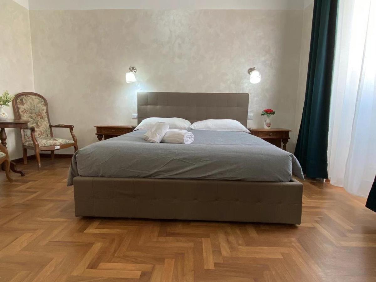 Cavour 44616 Appartement Rome Buitenkant foto