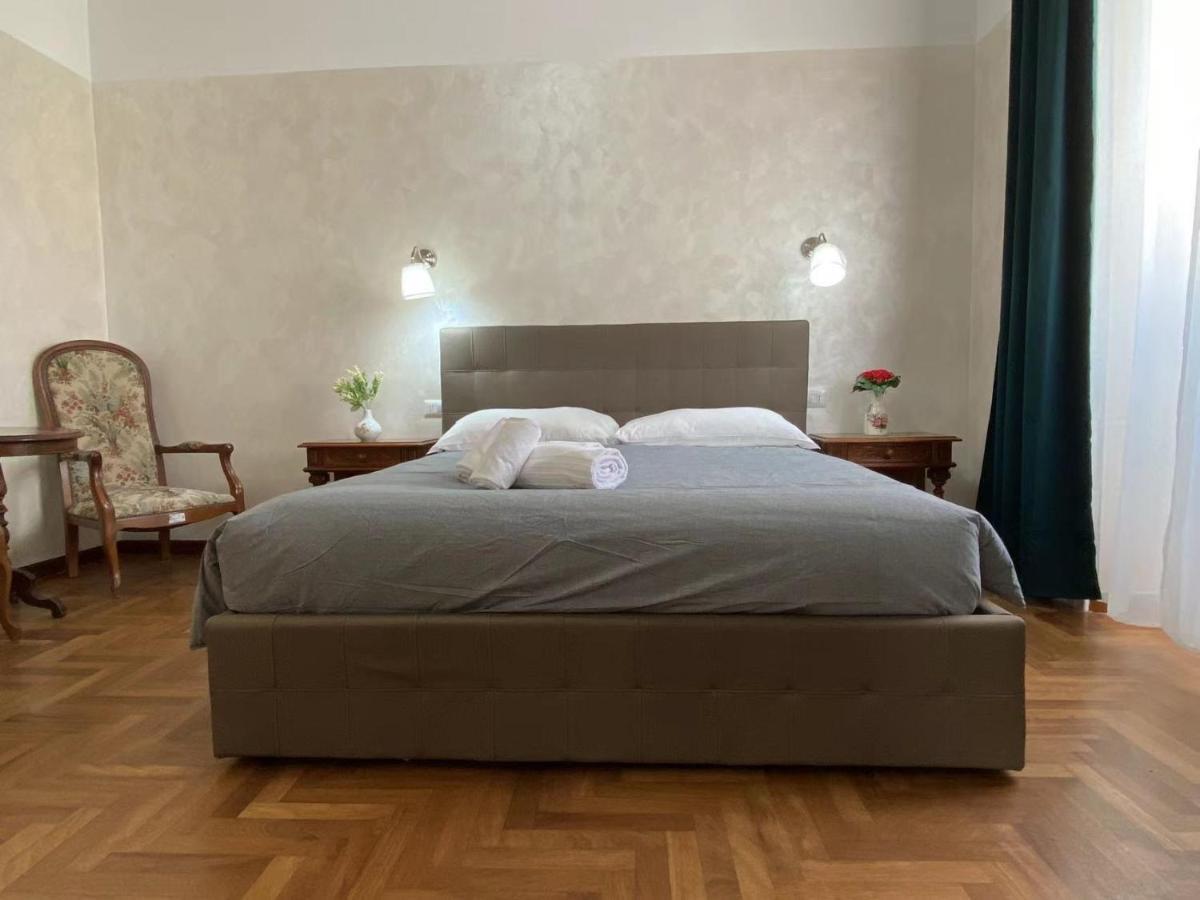 Cavour 44616 Appartement Rome Buitenkant foto